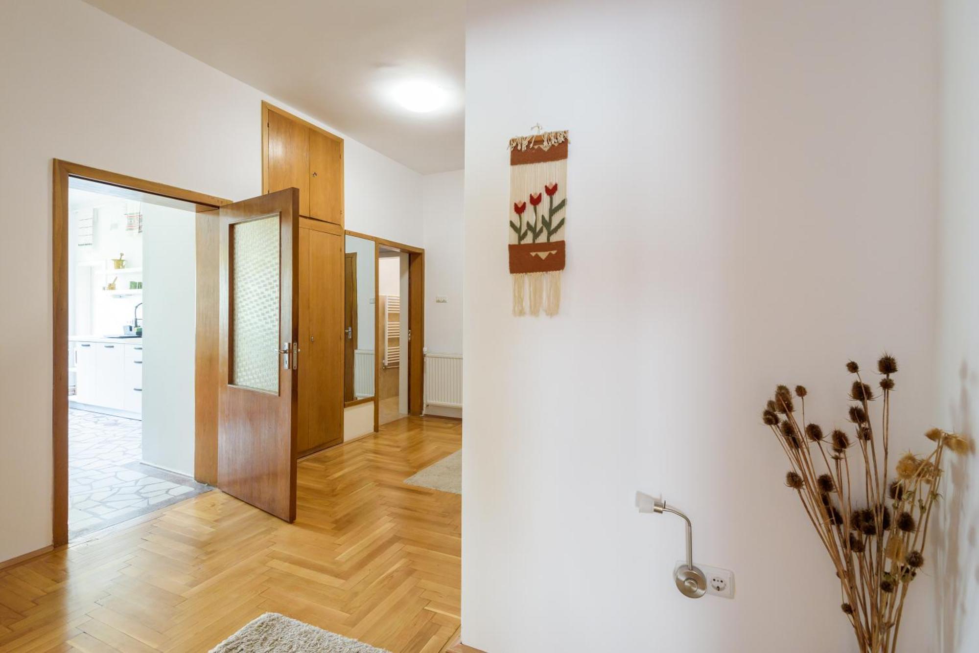 Casa Cu Cires Brasov Apartment ภายนอก รูปภาพ