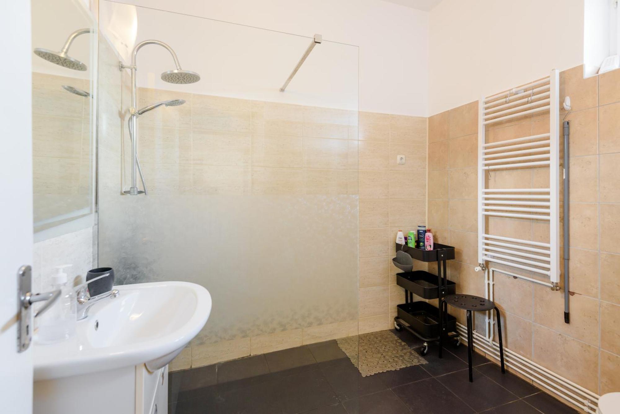 Casa Cu Cires Brasov Apartment ภายนอก รูปภาพ