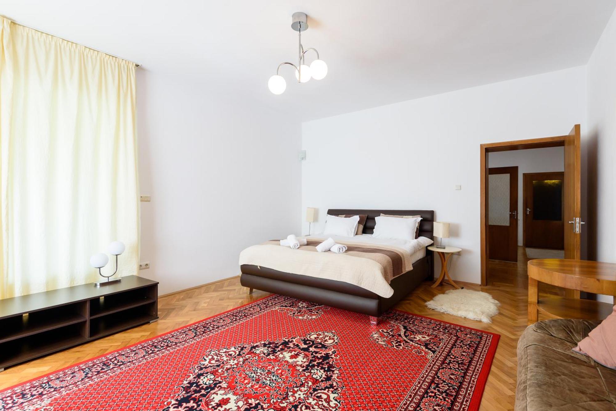 Casa Cu Cires Brasov Apartment ภายนอก รูปภาพ